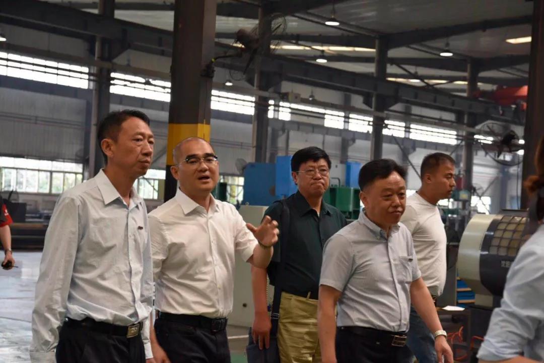 熱烈歡迎南京輪挖協會考察團走進勤牛參觀交流