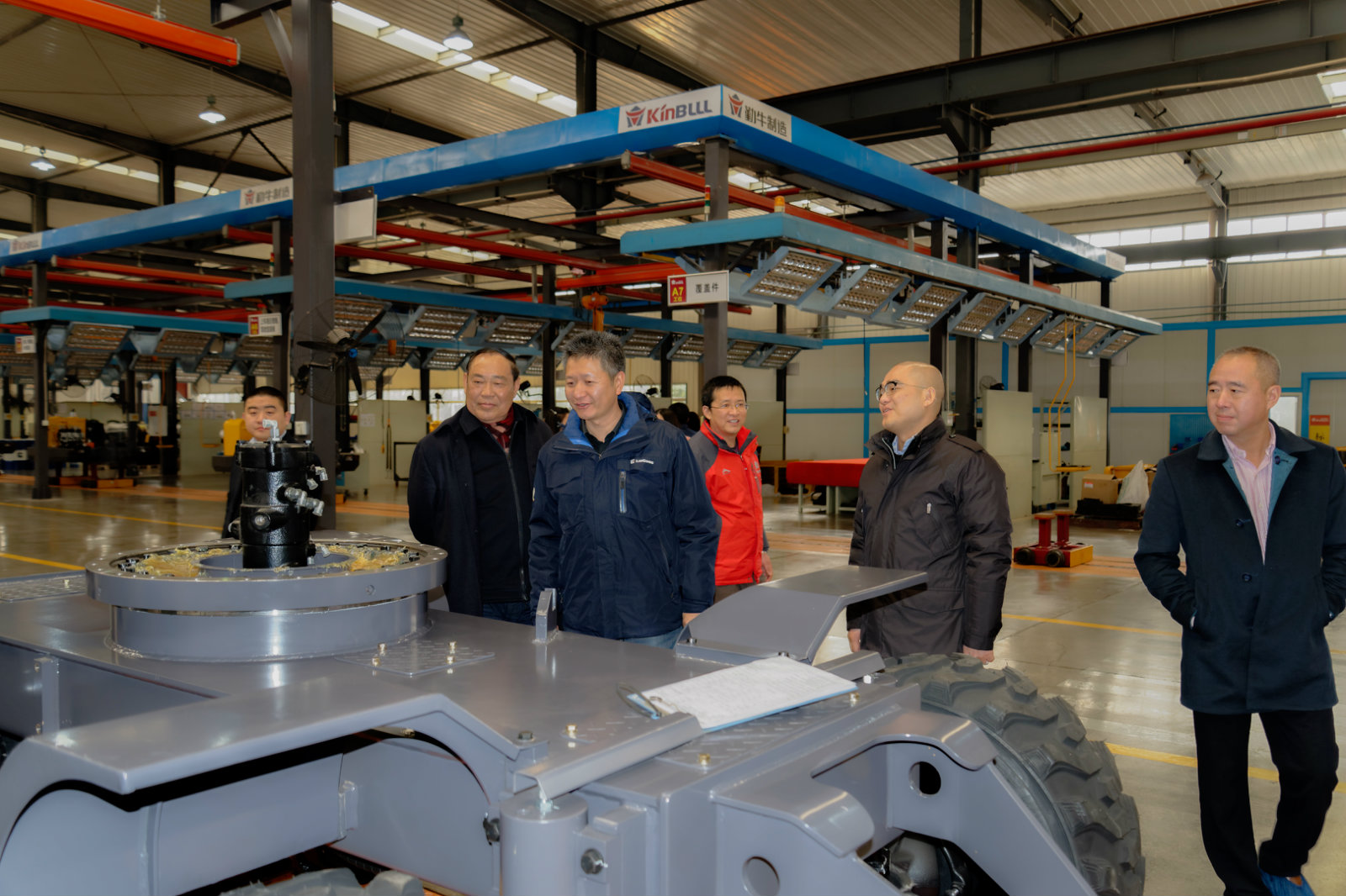 廣西柳工機械股份有限公司總裁黃海波一行到重慶勤牛考察交流