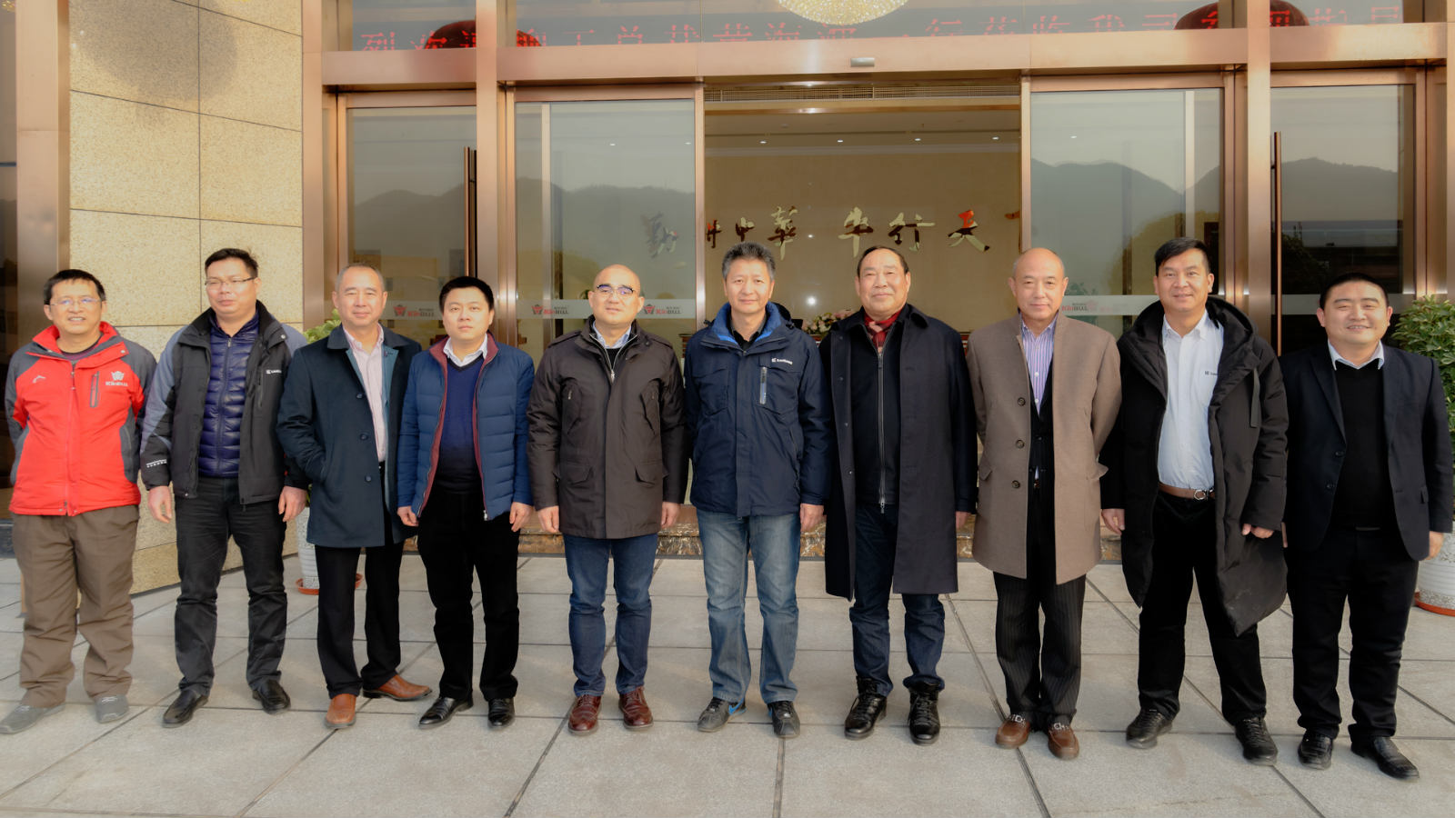 廣西柳工機械股份有限公司總裁黃海波一行到重慶勤牛考察交流